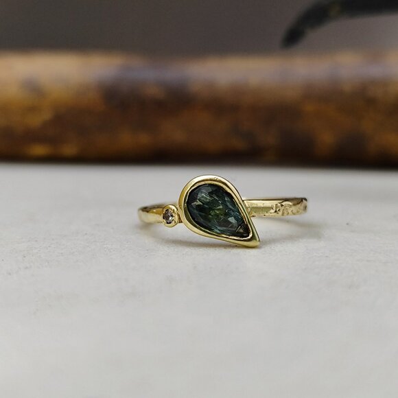 Gold ring. 14 Karat yellow gold with a Green Tourmaline and small Diamond. - Picture 8 of 14